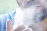 Osad dymu tytoniowego łatwo uwalnia się z wilgotnych tkanin i zagraża zdrowiu